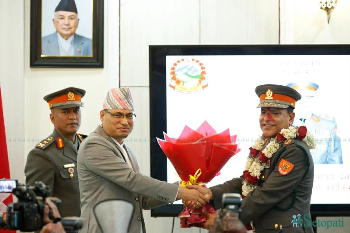 APF-IG-Narayan-Dutta-Poudyal-Insignia-04.jpeg