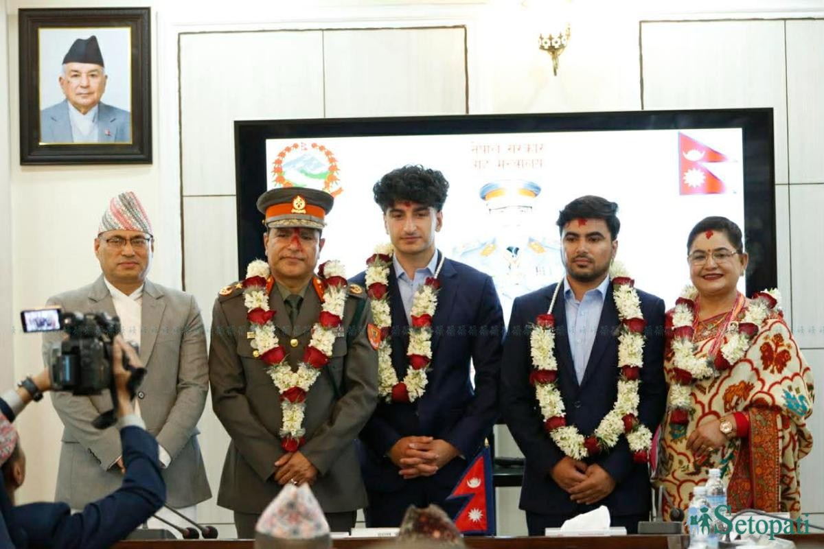 APF-IG-Narayan-Dutta-Poudyal-Insignia-09.jpeg