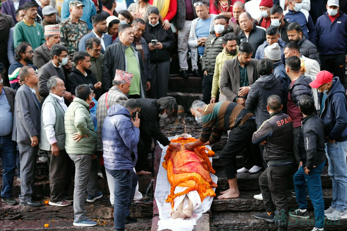 Balen-Shah-Father-Cremation-13.jpg