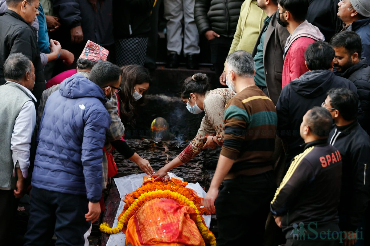 Balen-Shah-Father-Cremation-14.jpg