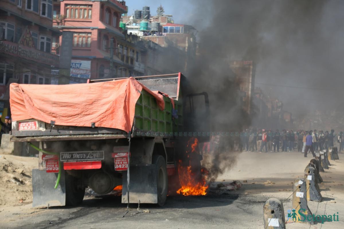 Banepa-Accident-Protest-13.jpeg