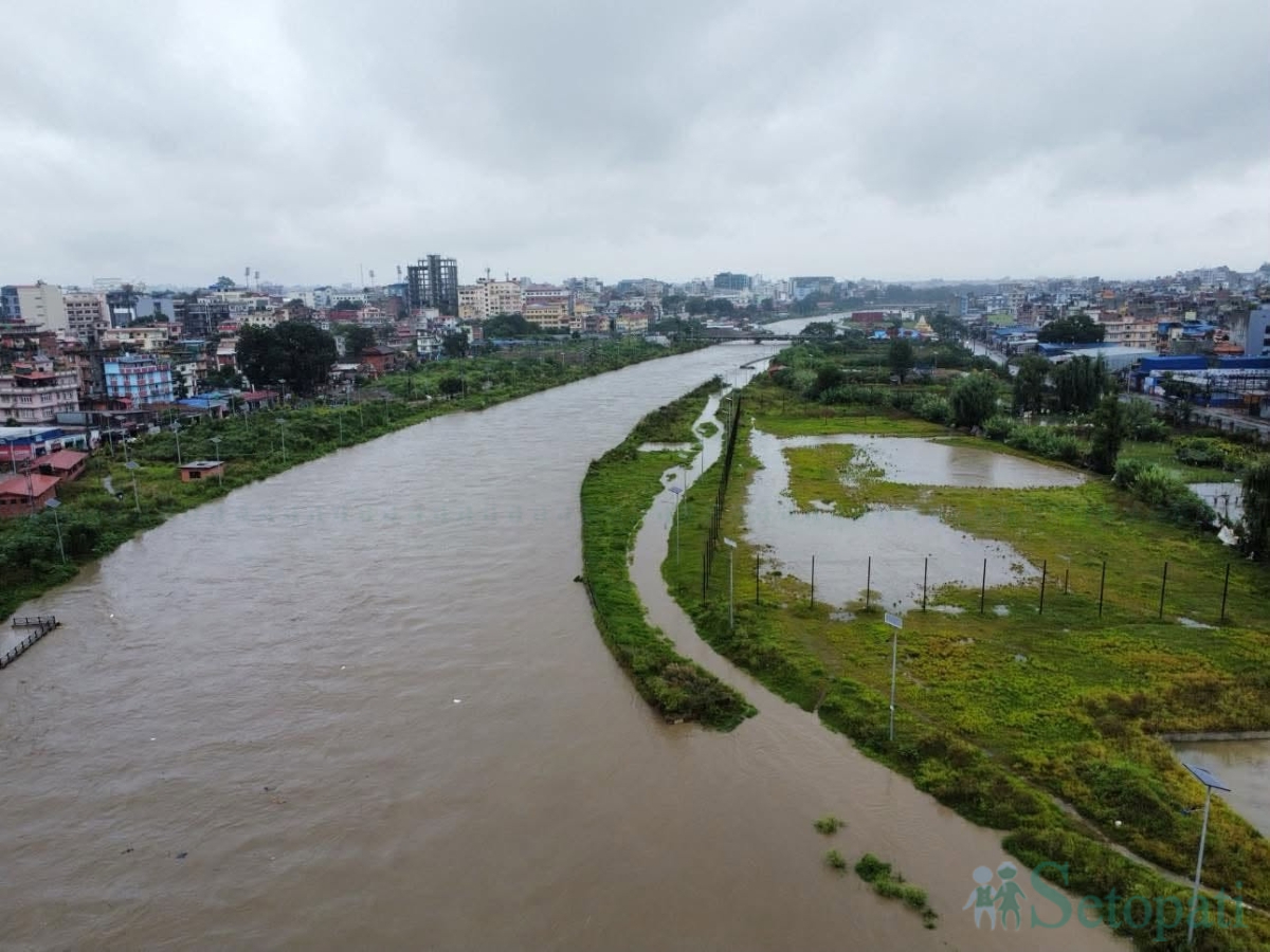 Banshighat-Bagmati-Flooding-02.jpg
