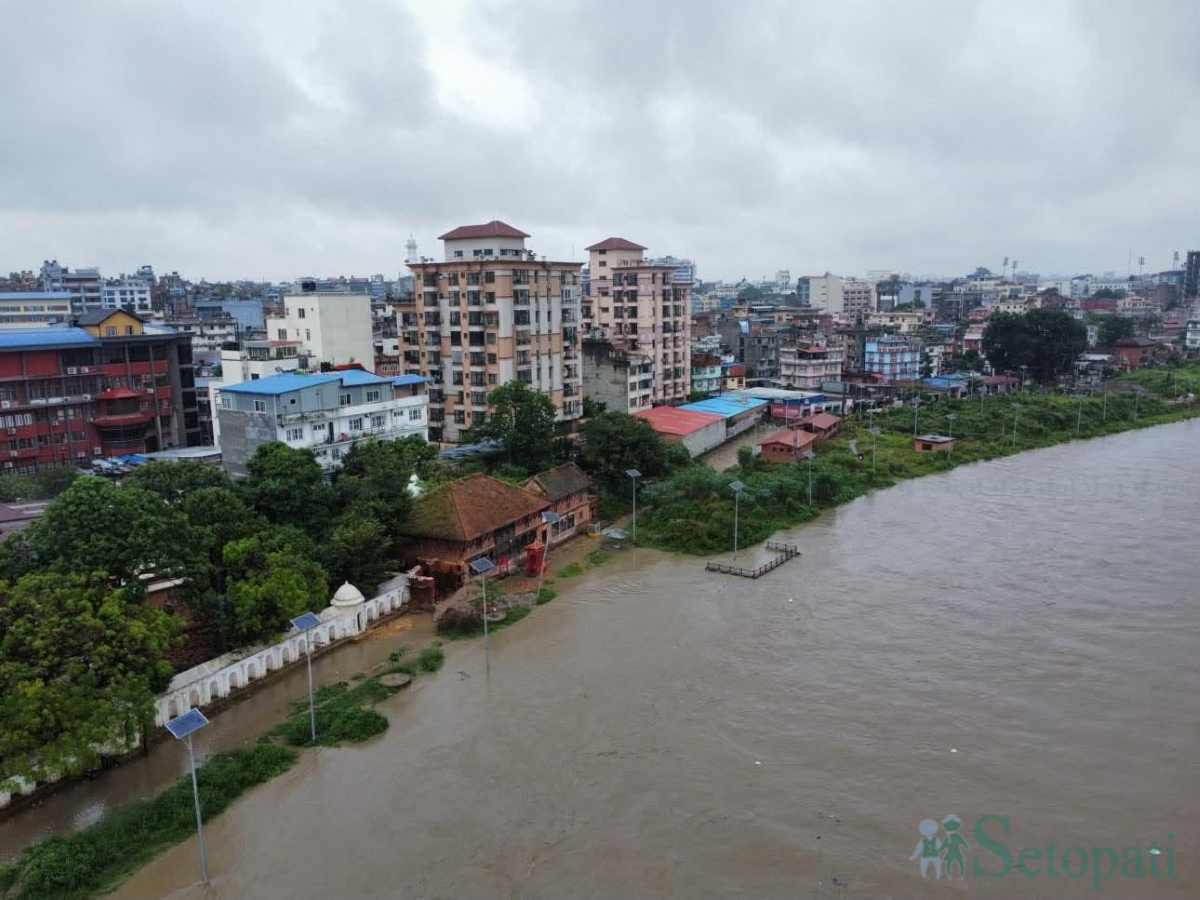 Banshighat-Bagmati-Flooding-07.jpg
