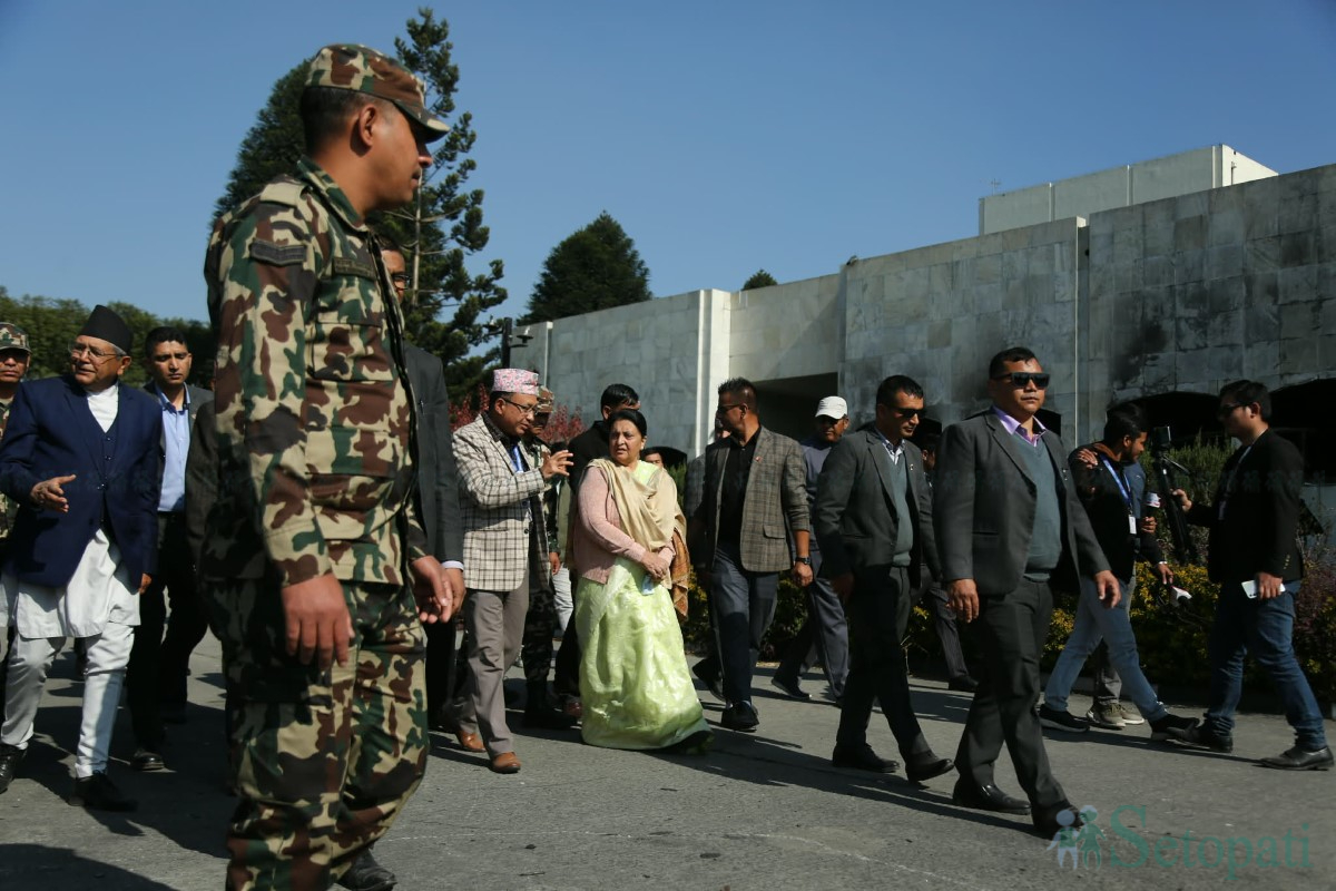 Bidya-Bhandari-Parliament-Inspection-08.jpg