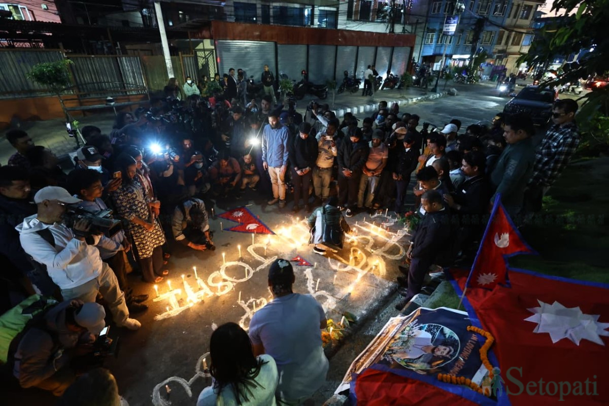 Bipin-Joshi-Candlelight-Vigil-06.jpg