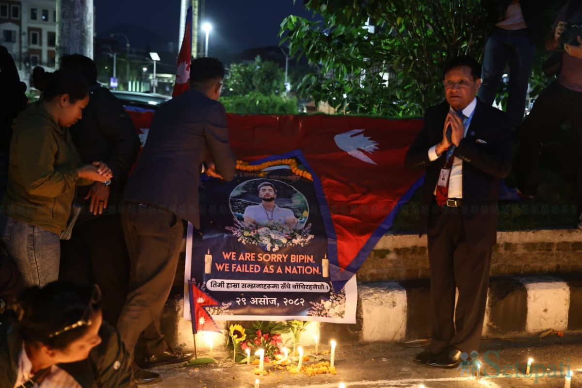 Bipin-Joshi-Candlelight-Vigil-07.jpg