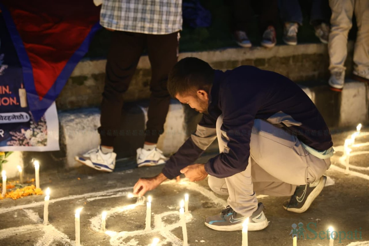 Bipin-Joshi-Candlelight-Vigil-09.jpg