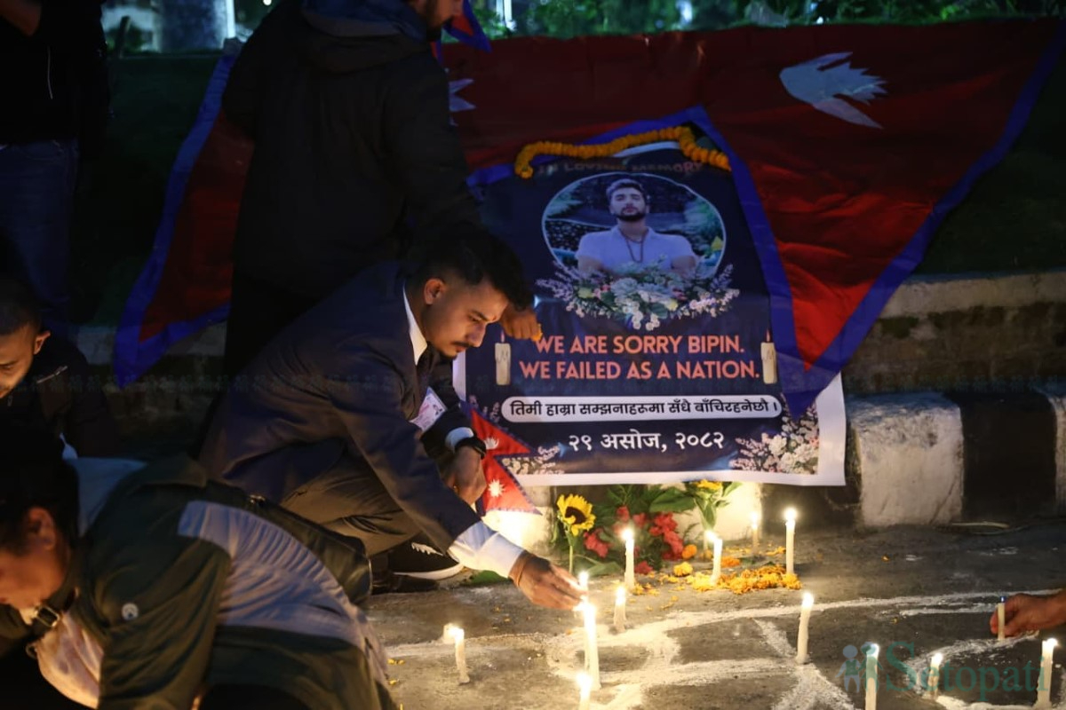 Bipin-Joshi-Candlelight-Vigil-10.jpg