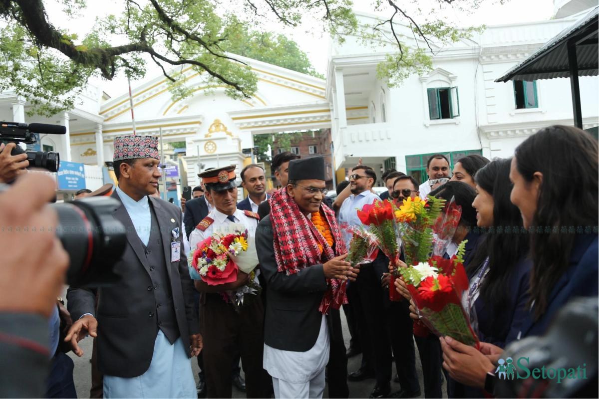 Biswo-Poudel-Takes-Office-02.jpeg