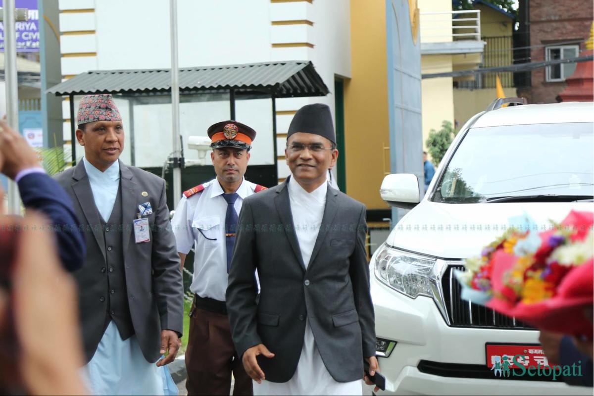 Biswo-Poudel-Takes-Office-10.jpeg