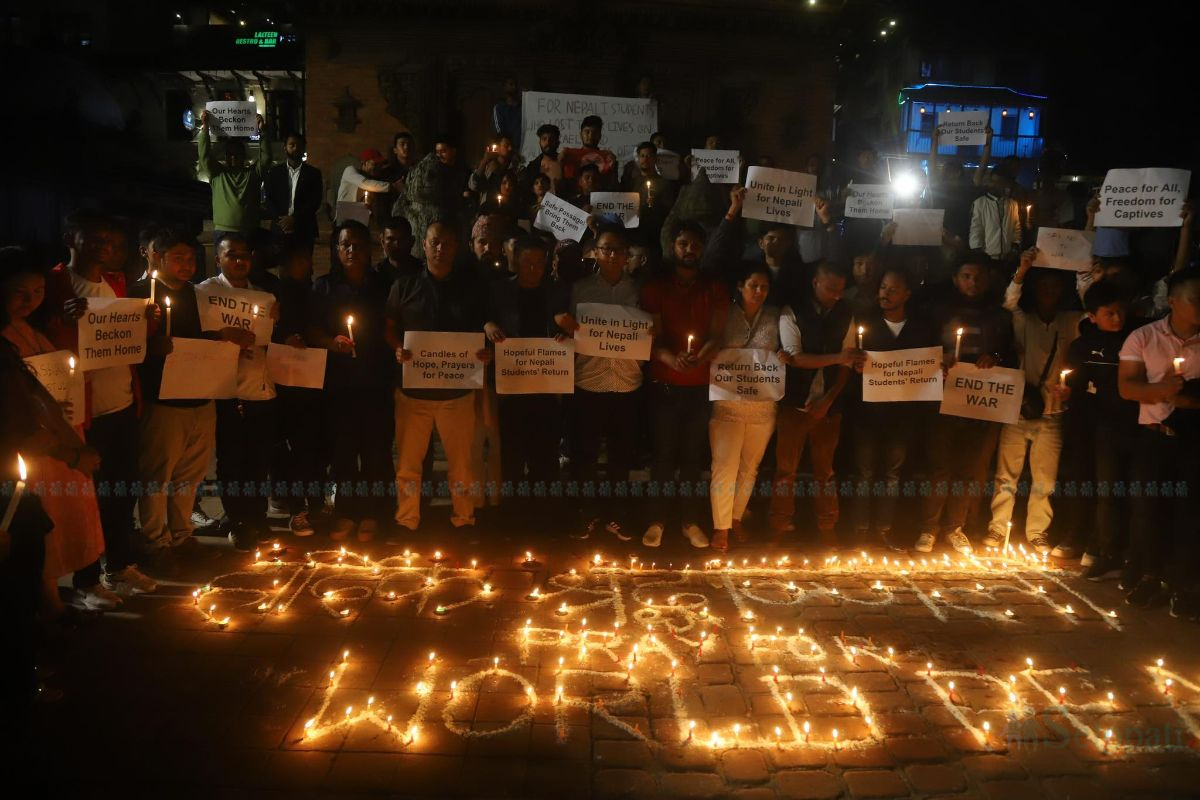 Candlelight-Vigil-Students-14.jpg