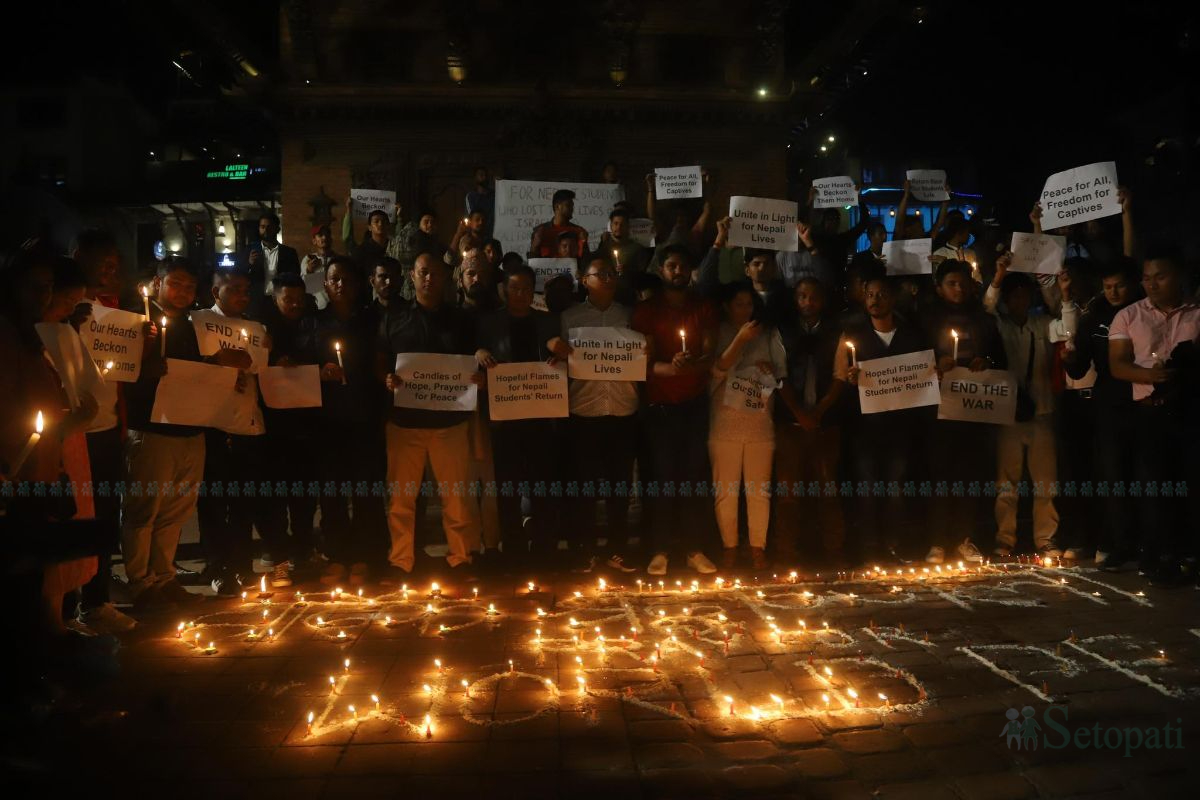 Candlelight-Vigil-Students-15.jpg