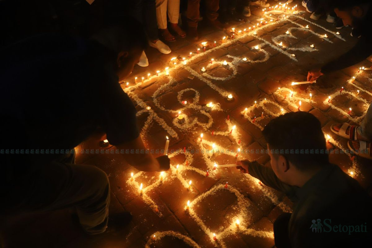 Candlelight-Vigil-Students-17.jpg