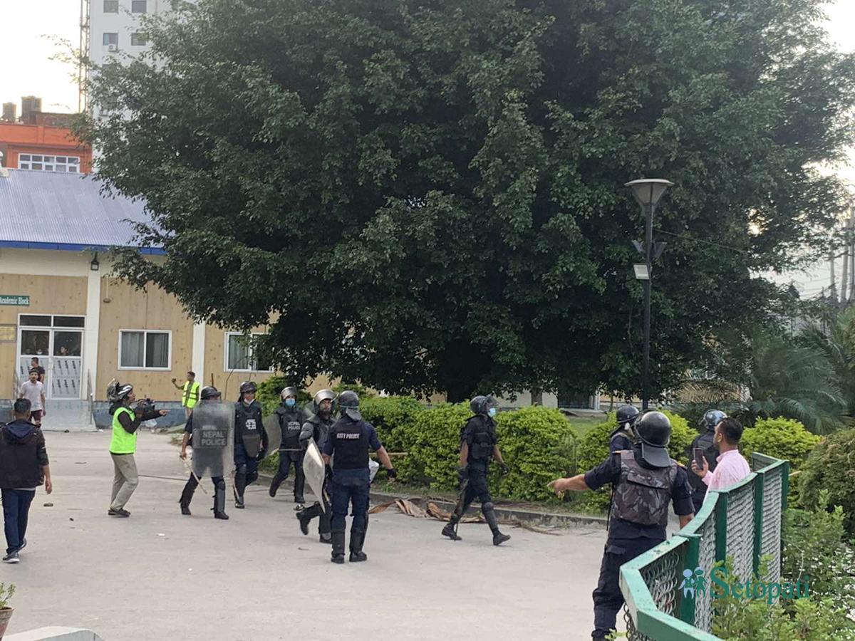 Civil-Hospital-Tear-Gas-02.jpg