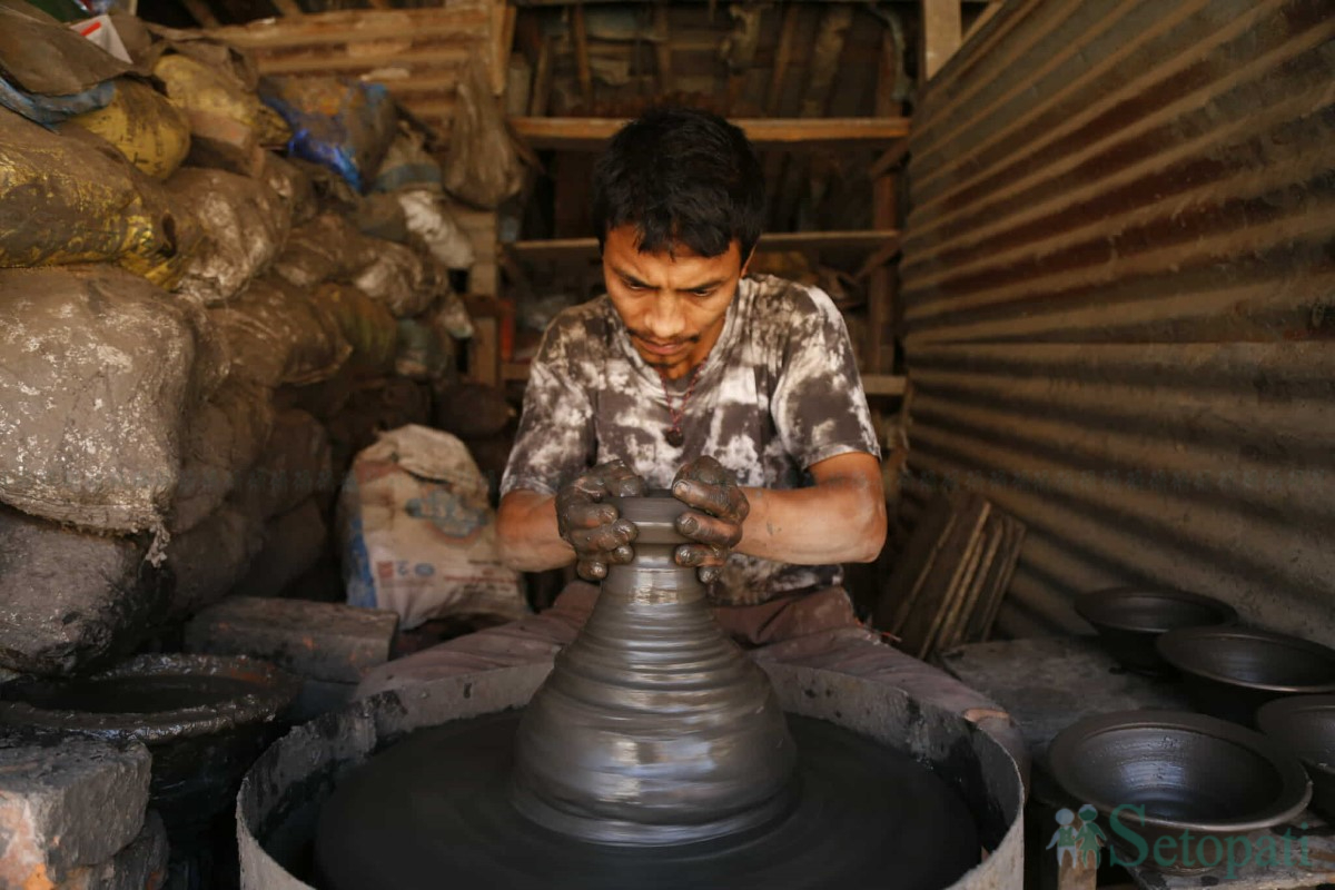 Clay-Lamps-Bhaktapur-07.jpg