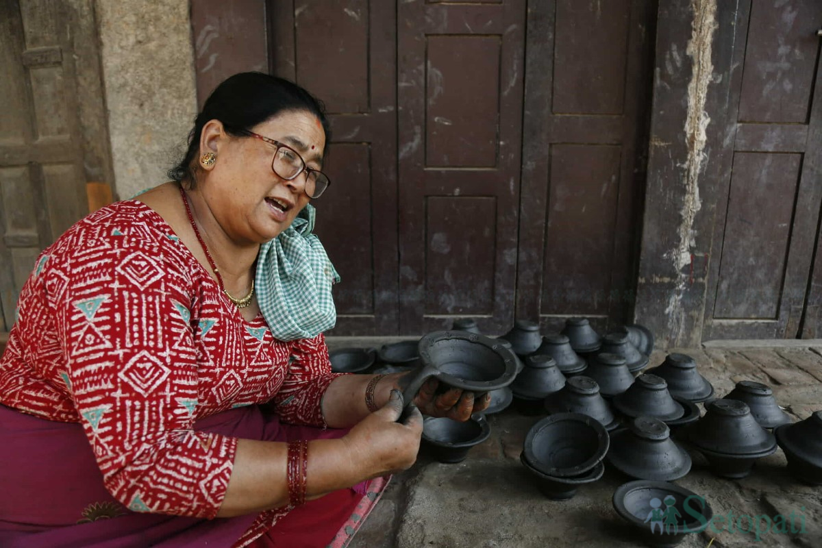 Clay-Lamps-Bhaktapur-08.jpg