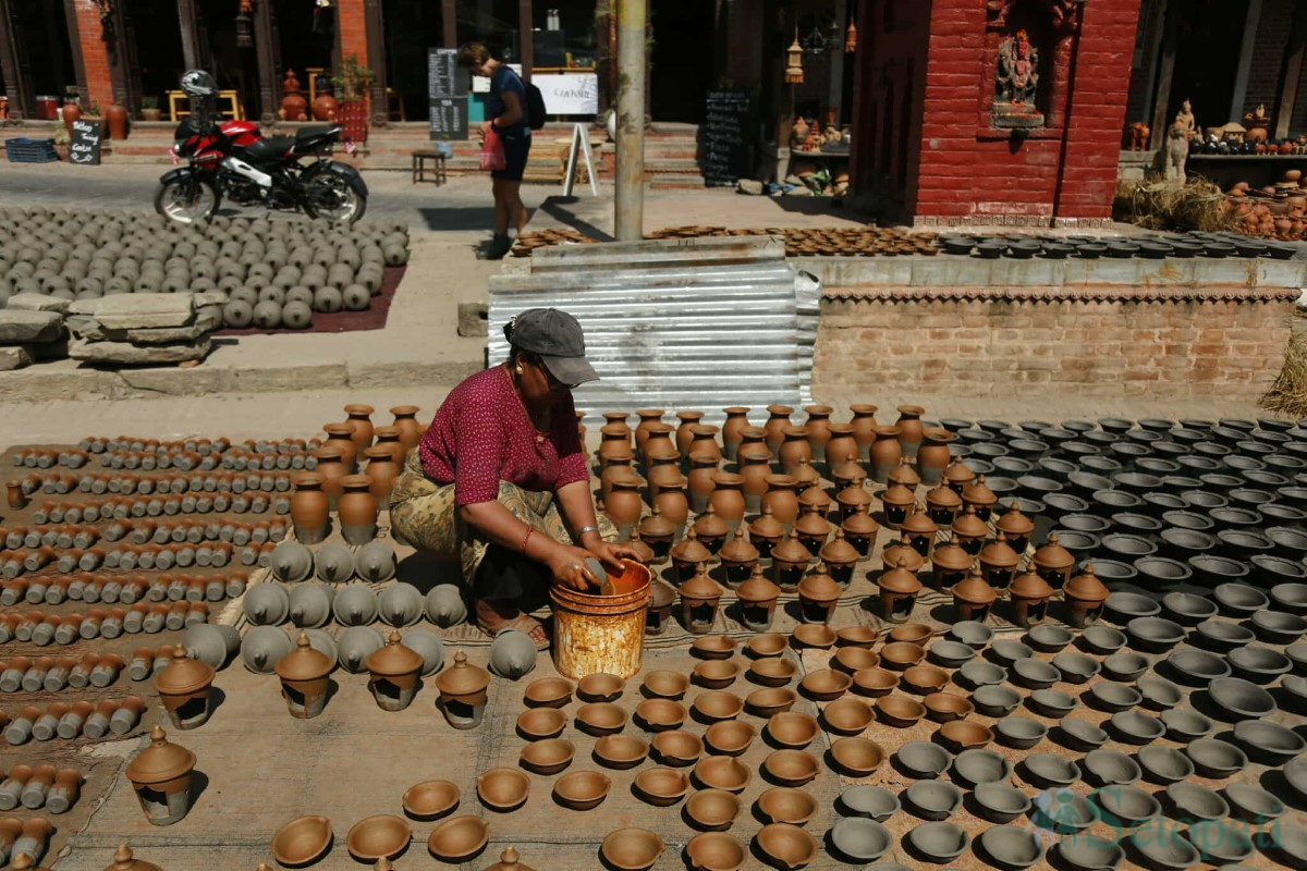 Clay-Lamps-Bhaktapur-09.jpg