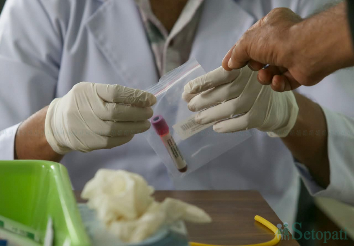 DNA-Sample-Collection-02.jpg