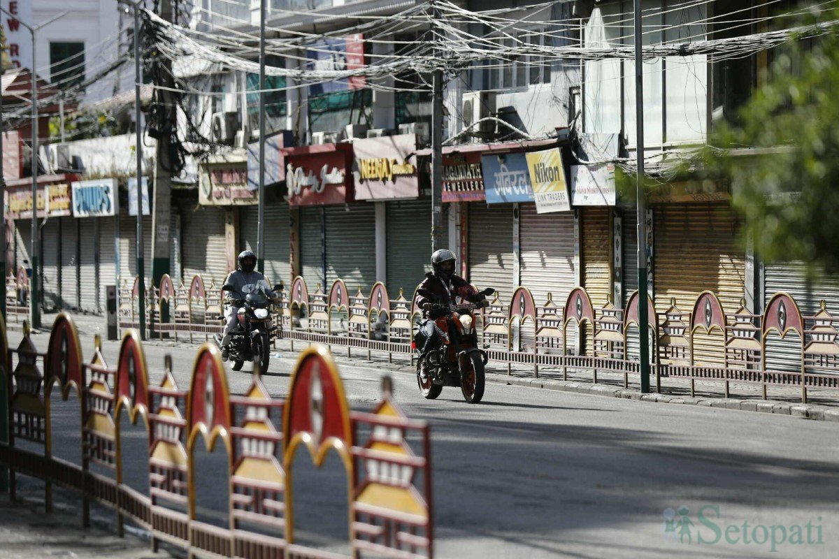 Deserted-New-Road-04.jpg