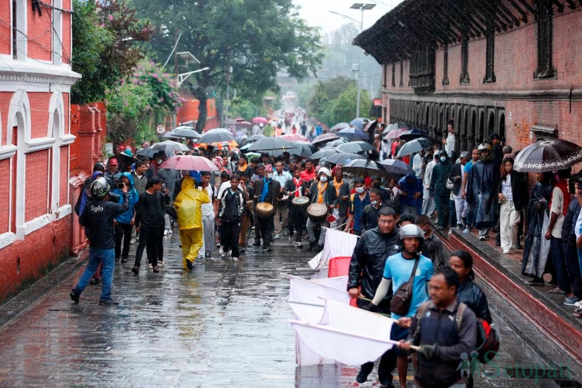 Ganesh-Nepali-Funeral-01.jpg