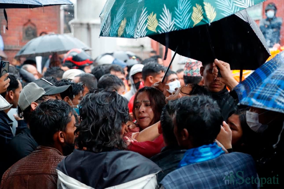 Ganesh-Nepali-Funeral-04.jpg