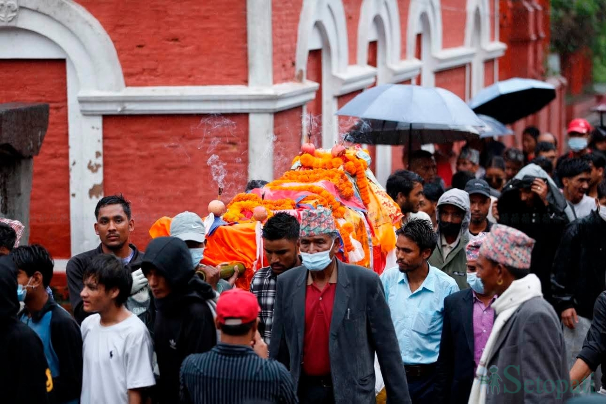 Ganesh-Nepali-Funeral-06.jpg