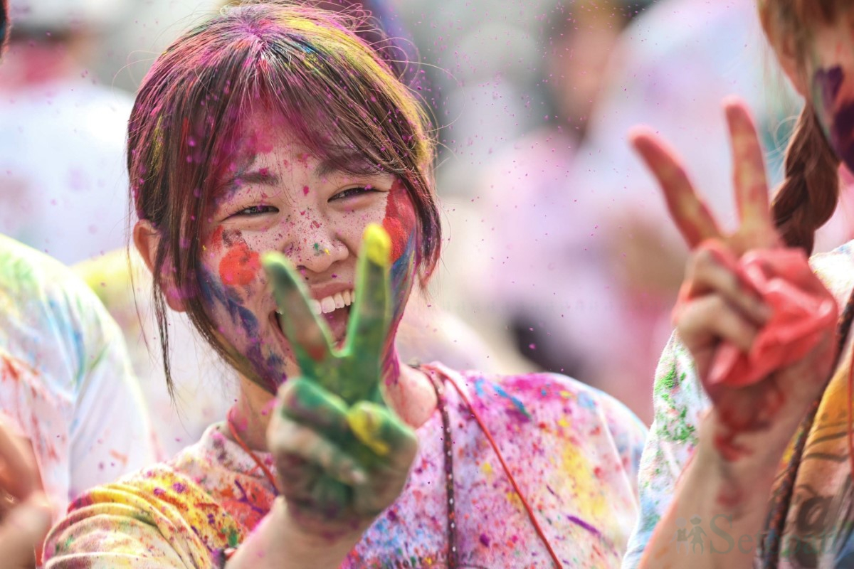 Holi-Foreigners-06.jpg