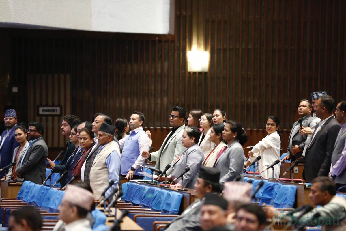 House-Meeting-Postponed-08.jpg
