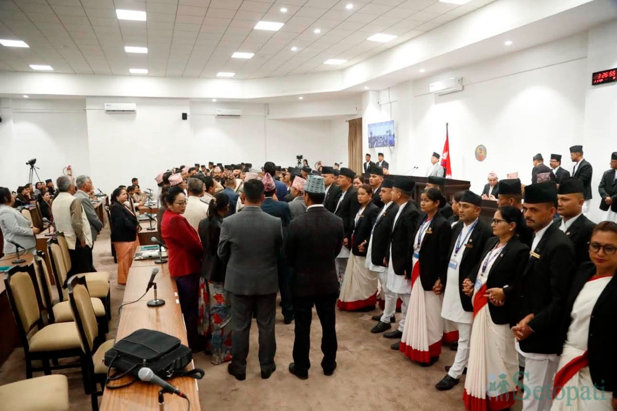 House-Meeting-12.jpg