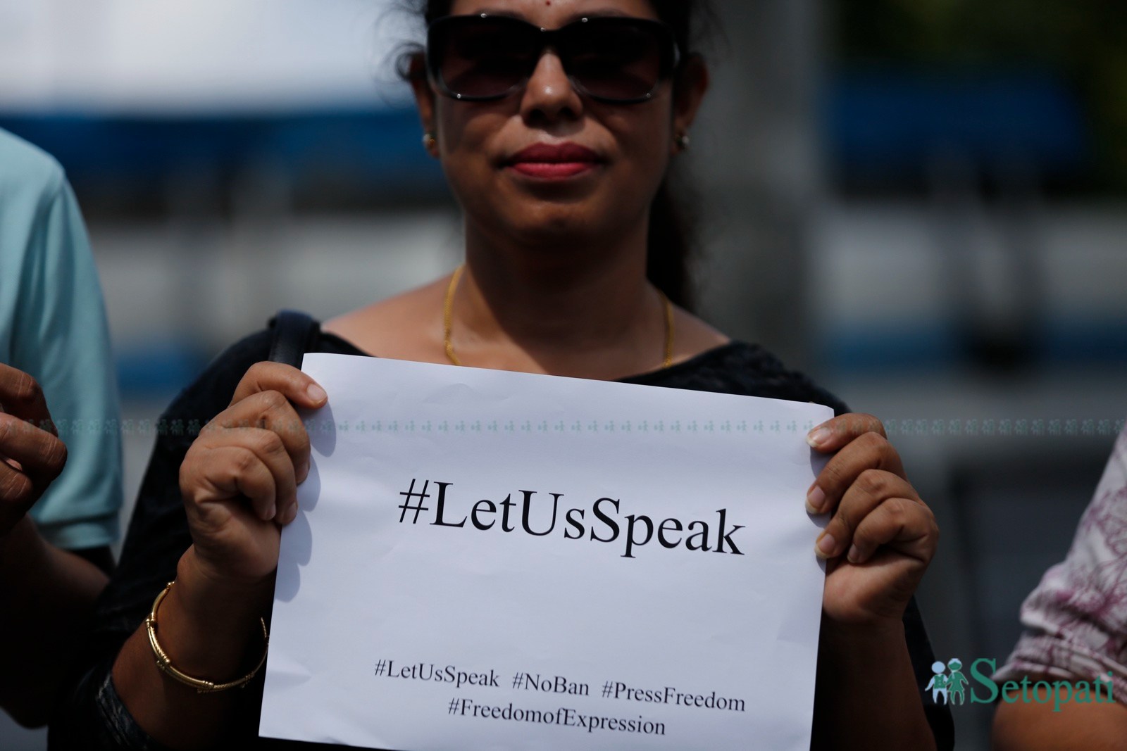 Journos-Protest-Social-Media-Ban-08.jpeg