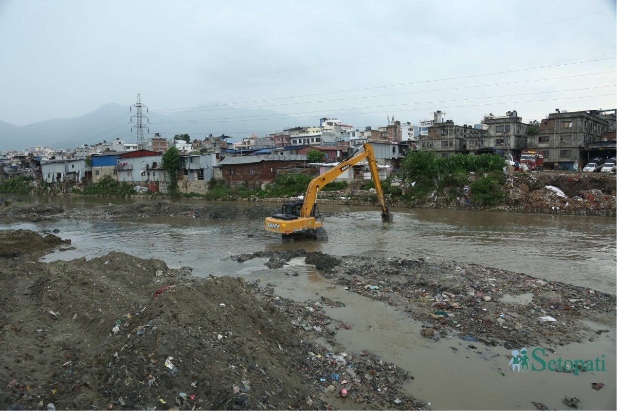 KMC-Bagmati-Dredging-20.jpeg