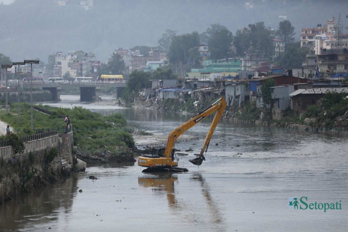 KMC-Bagmati-Dredging-23.jpeg