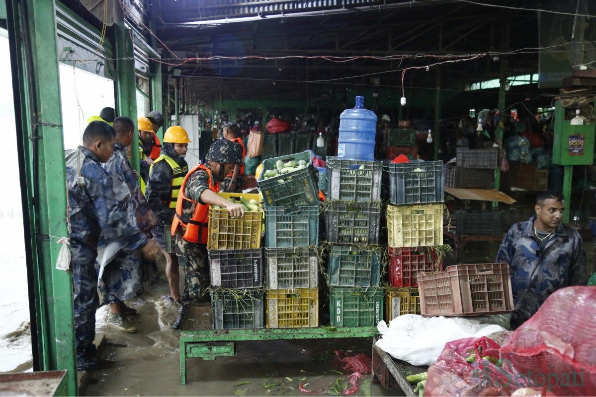 Balkhu-Market-Flood-02.jpg