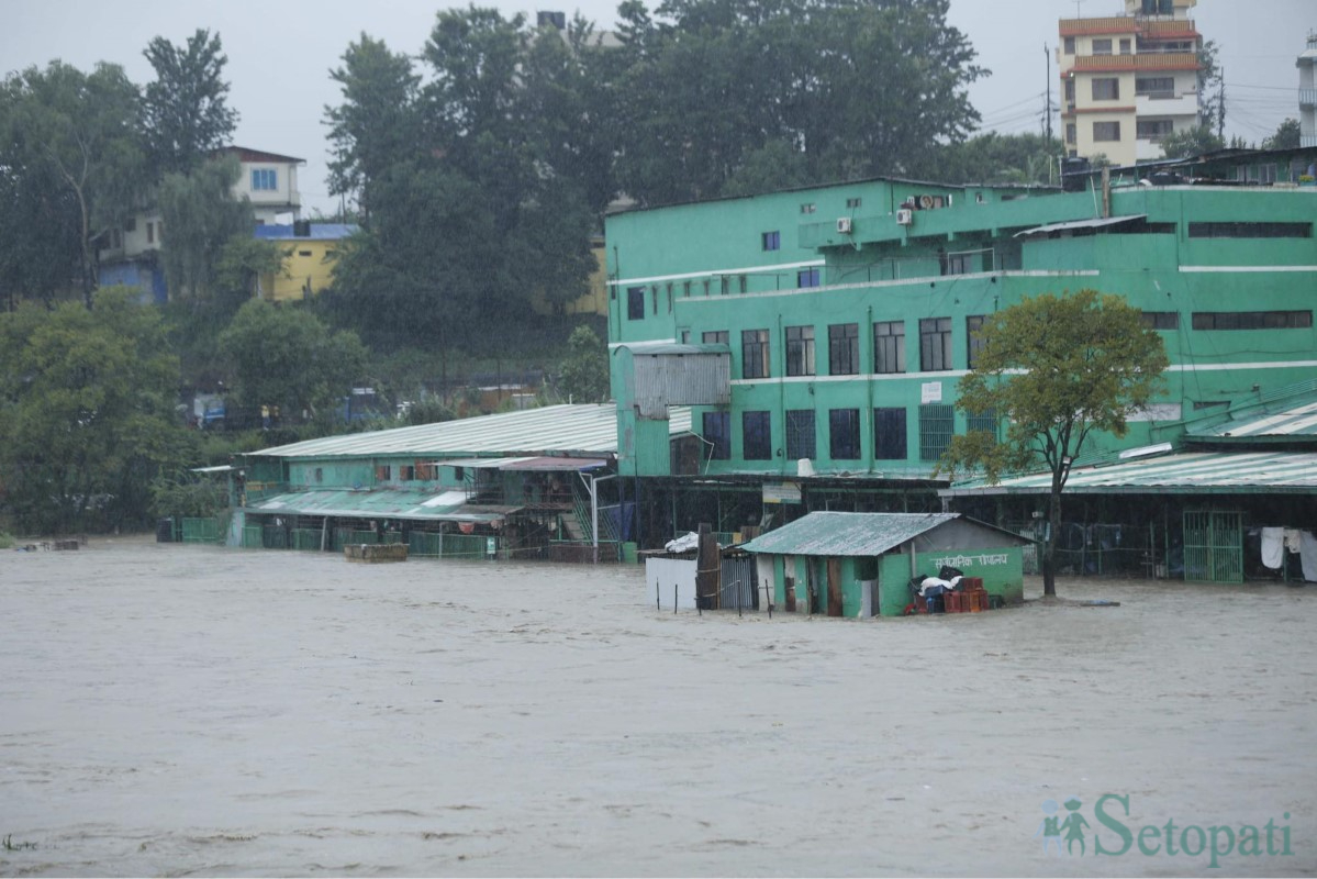 Balkhu-Market-Flood-09.jpg