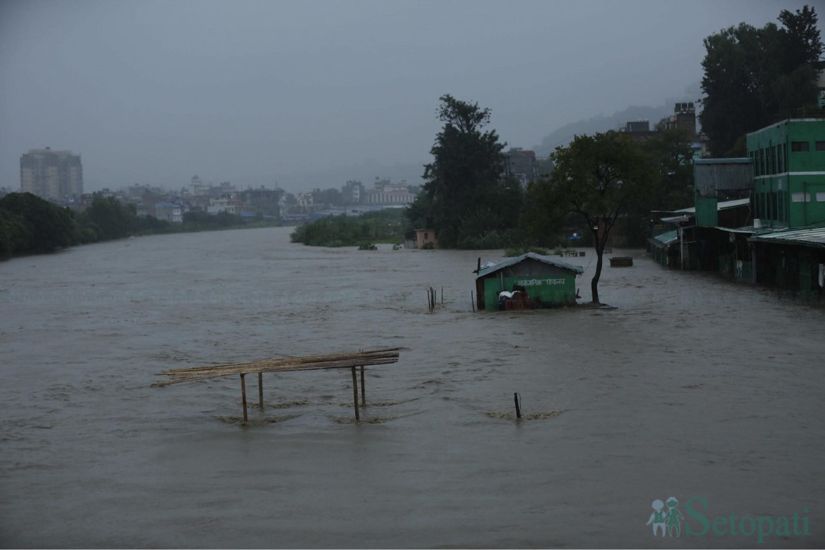 Balkhu-Market-Flood-10.jpg