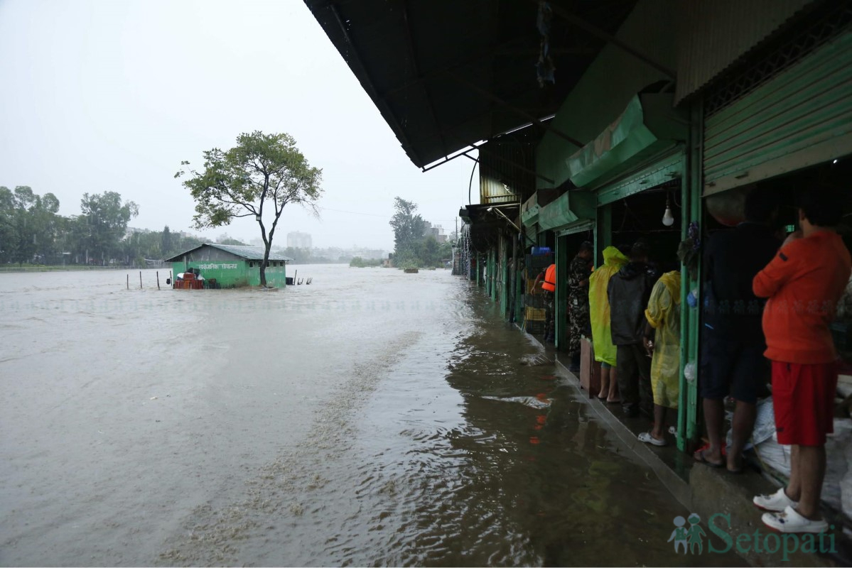 Balkhu-Market-Flood-14.jpg