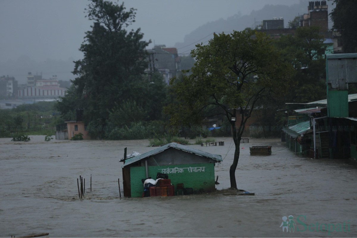 Balkhu-Market-Flood-16.jpg