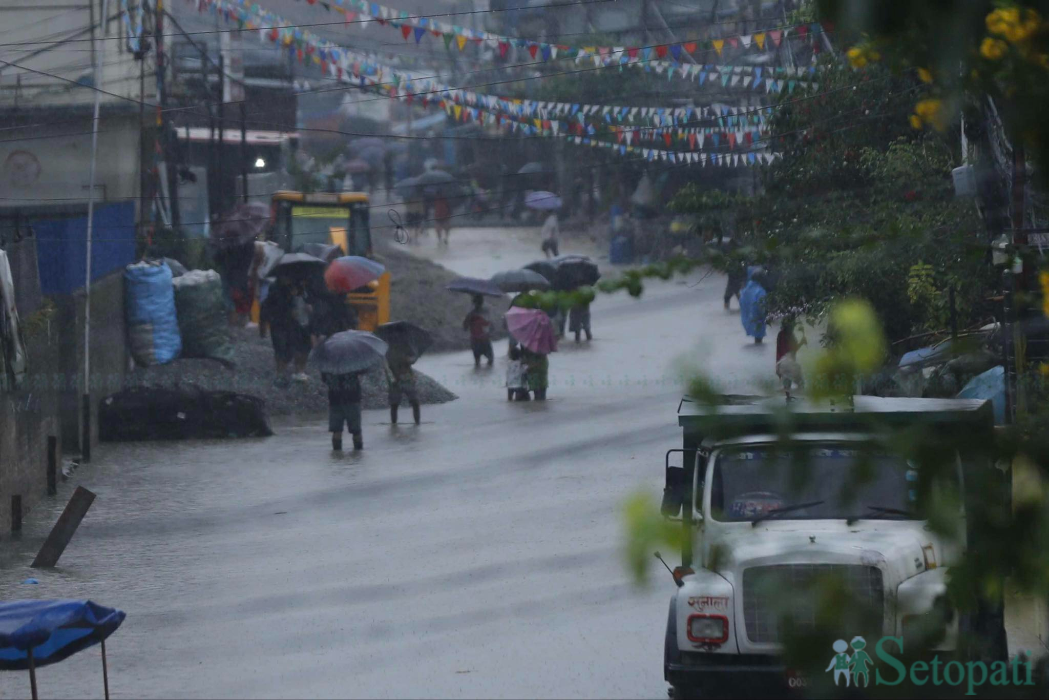 Kathmandu-Riverside-Flood-02.jpg