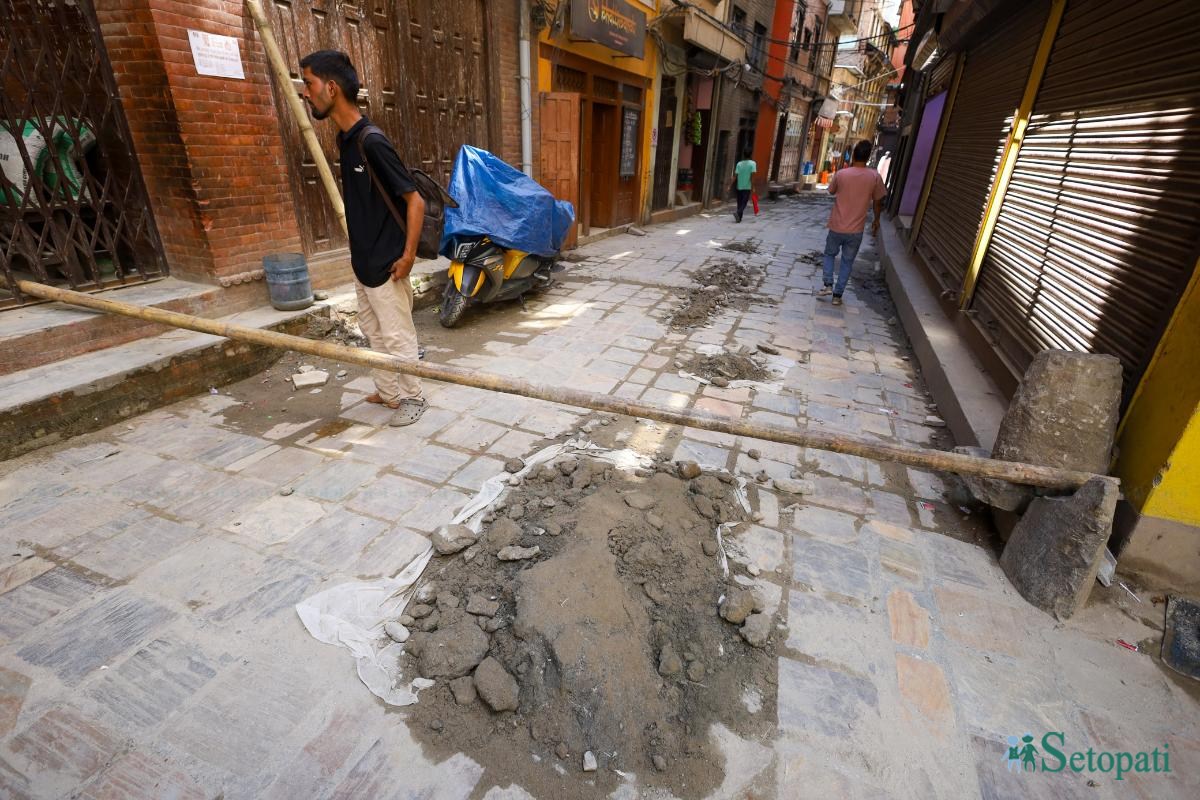 Kathmandu-Road-Repair-08.jpeg