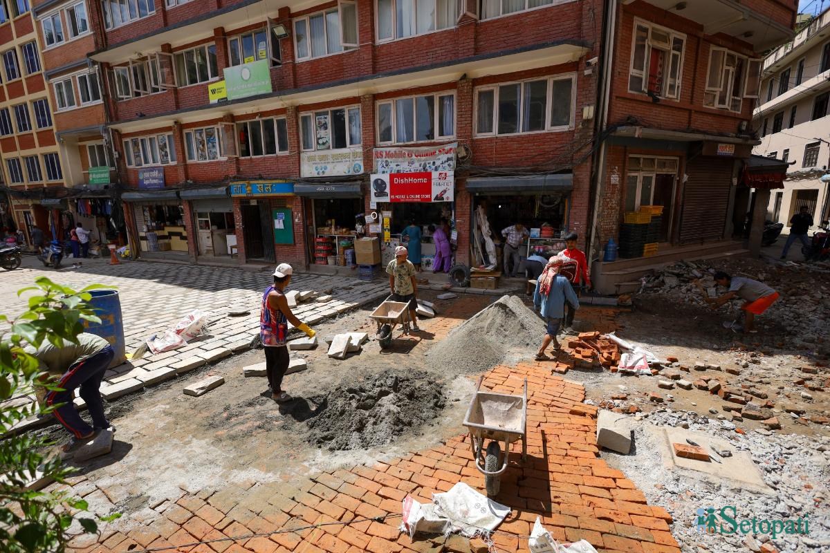 Kathmandu-Road-Repair-09.jpeg