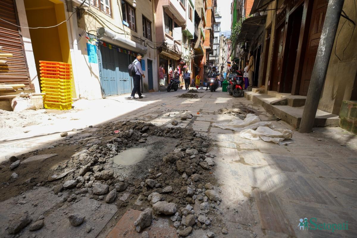 Kathmandu-Road-Repair-18.jpeg