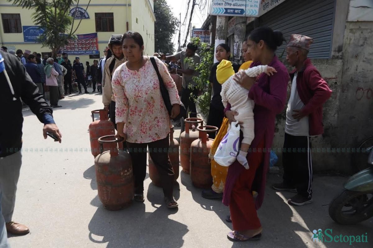 LPG-Queue-Sifal-04.jpeg