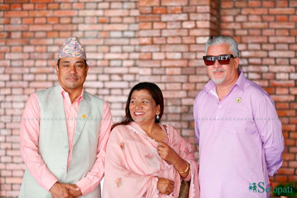 Leaders-Airport-Deuba-Welcome-04.jpeg