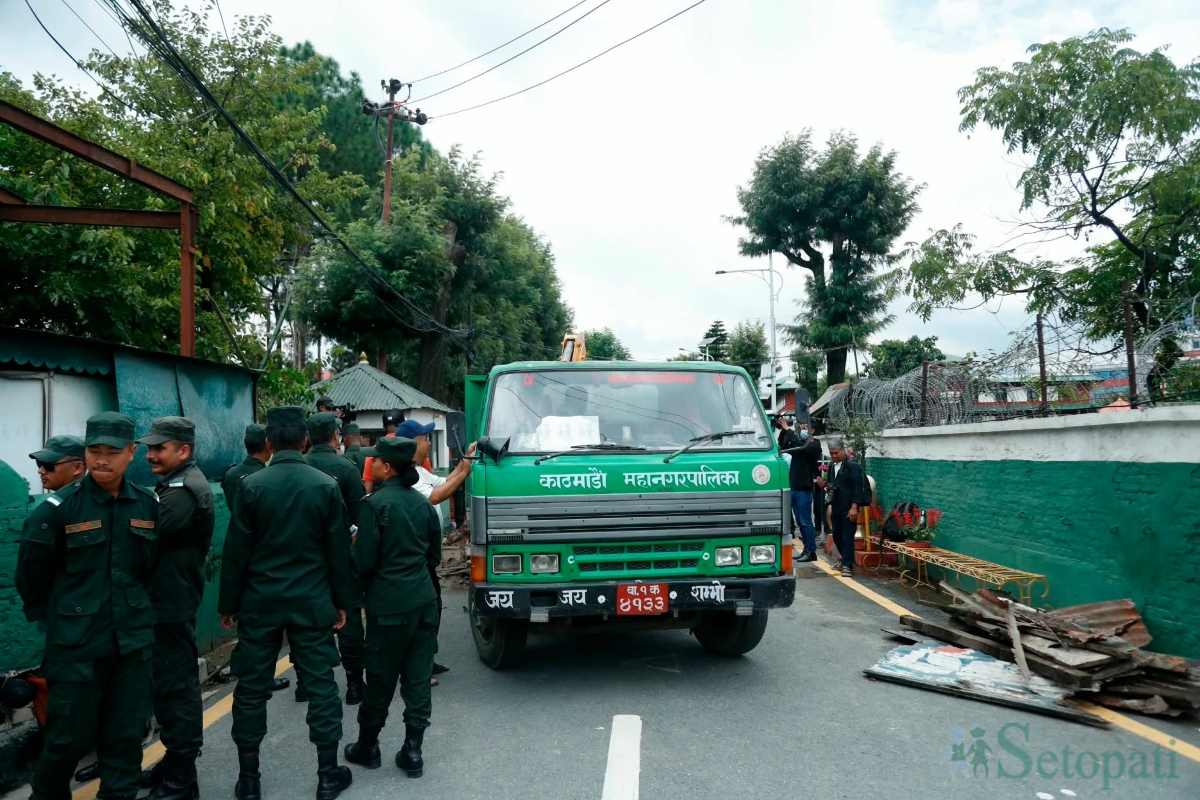 Maitighar-Drain-Cleaning-07.jpg