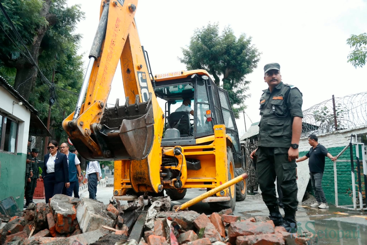 Maitighar-Drain-Cleaning-09.jpg