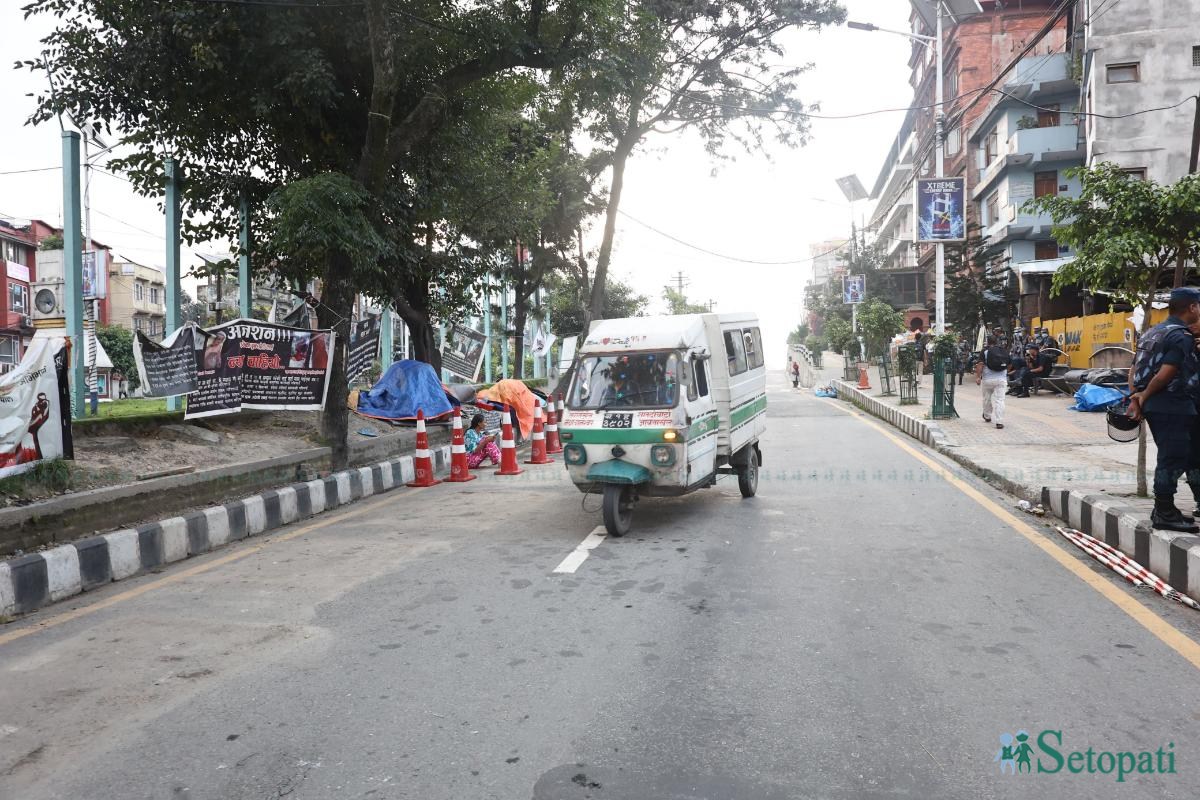 Maitighar-Tent-Removal-02.jpeg