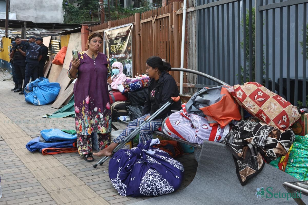 Maitighar-Tent-Removal-04.jpeg