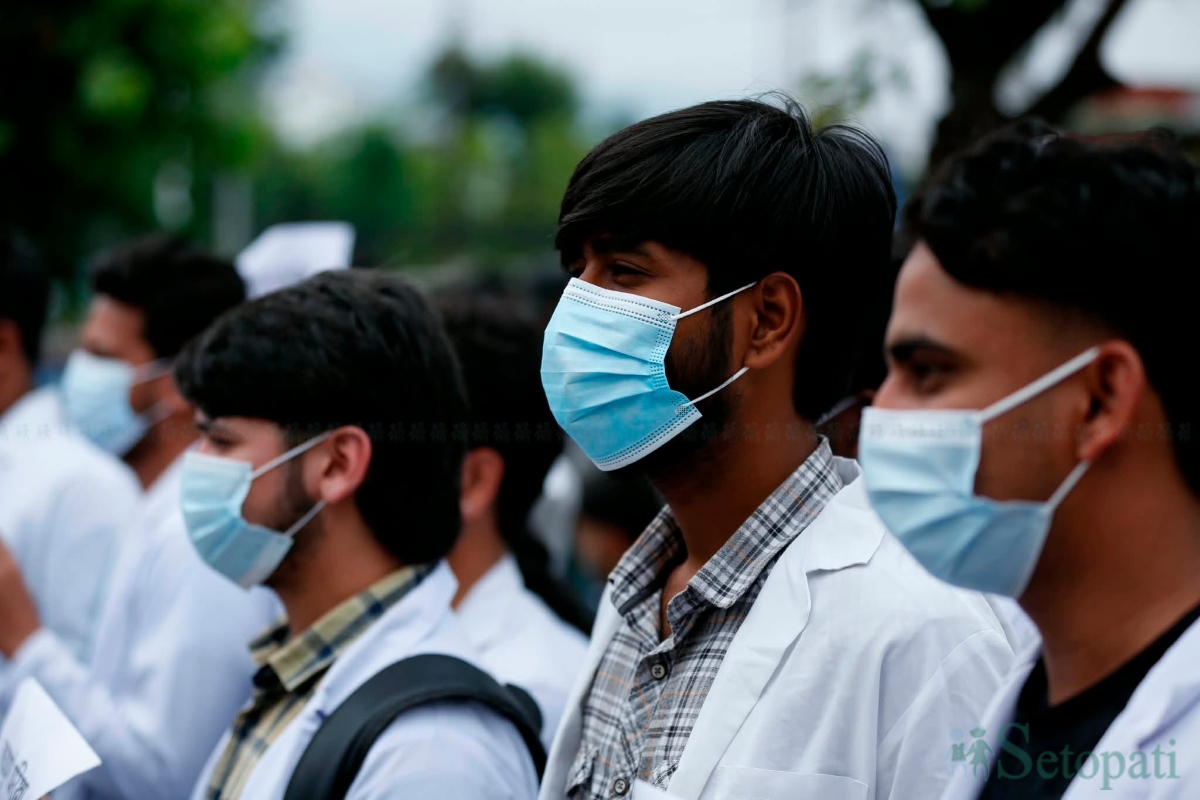 Medical-Students-Protest-02.jpg