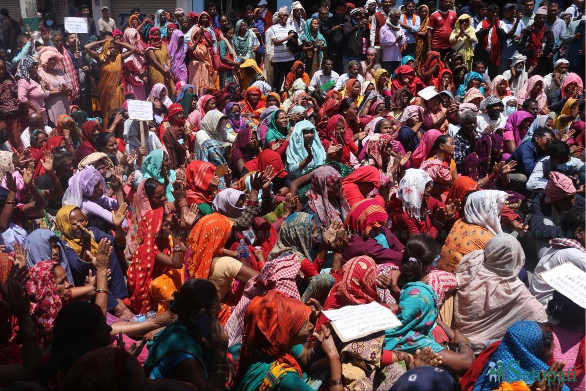Microfinance-Victims-Protest-08.jpeg