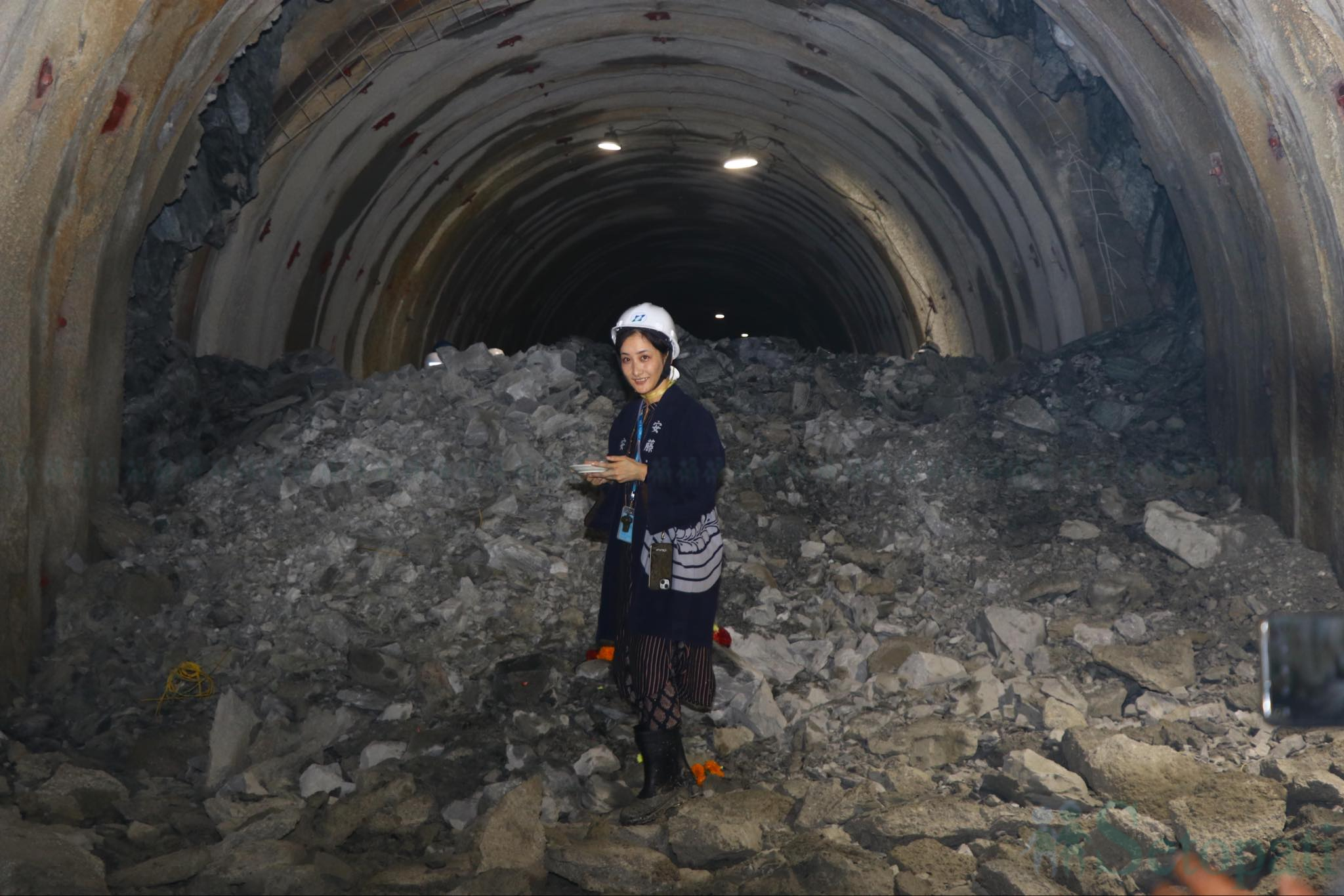 Nagdhuga-Sisnekhola-Evacuation-Tunnel-Breakthrough-07.jpg